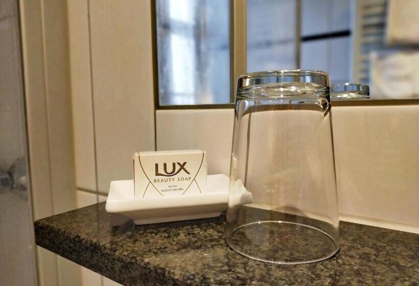 ホテル Xtra Gleis