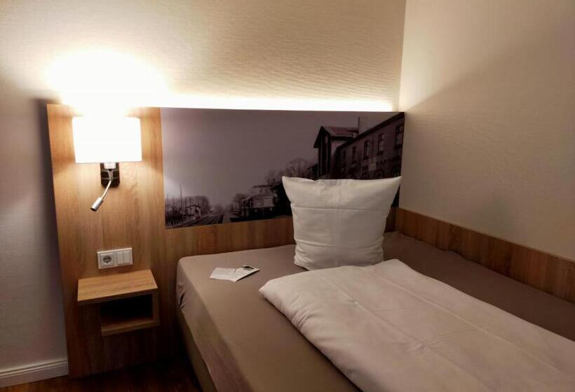 ホテル Xtra Gleis