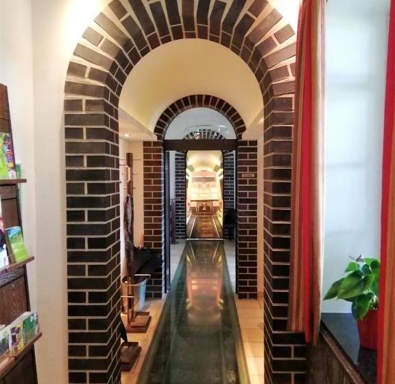 ホテル Xtra Gleis