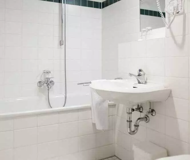 בית מלון כפרי Zum Deutschen Eck