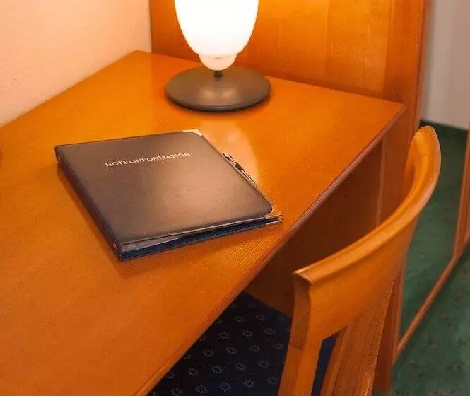 בית מלון כפרי Zum Deutschen Eck