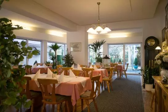 酒店 Zum Rebengarten