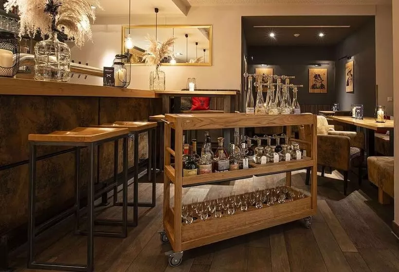 膳宿费 Muller´s Land