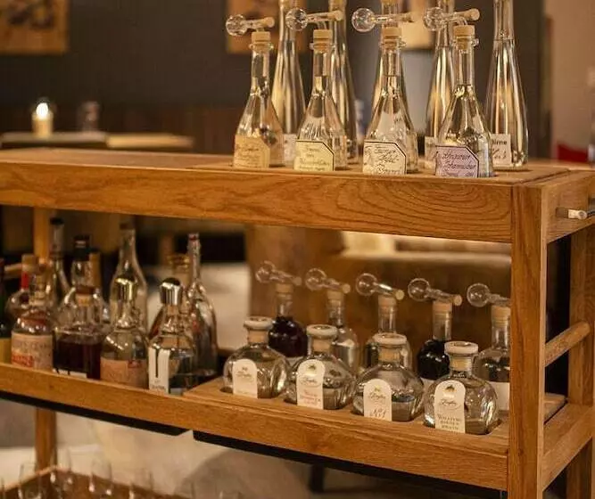 膳宿费 Muller´s Land