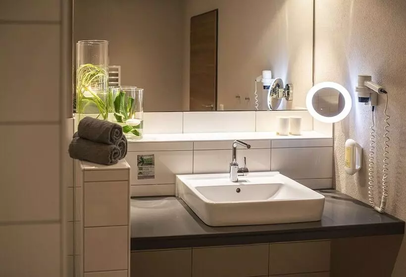 膳宿费 Muller´s Land