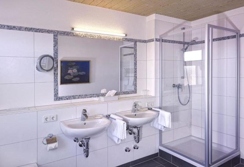 ペンション Schloss Gasthof Sonne