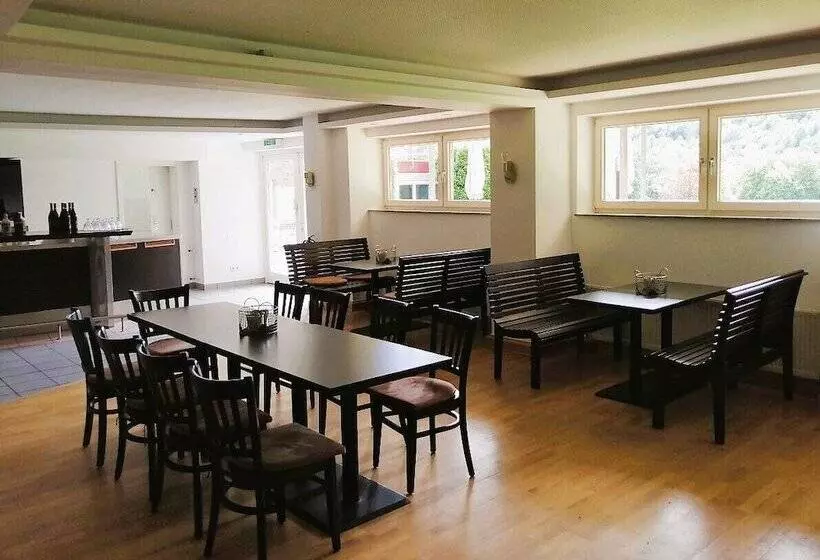 Pop Up Hotel Schloss Haniel