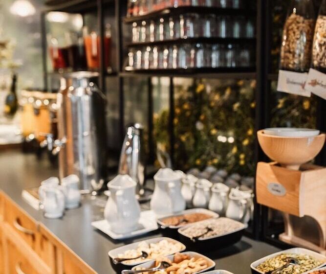 Yachthotel Chiemsee Gmbh