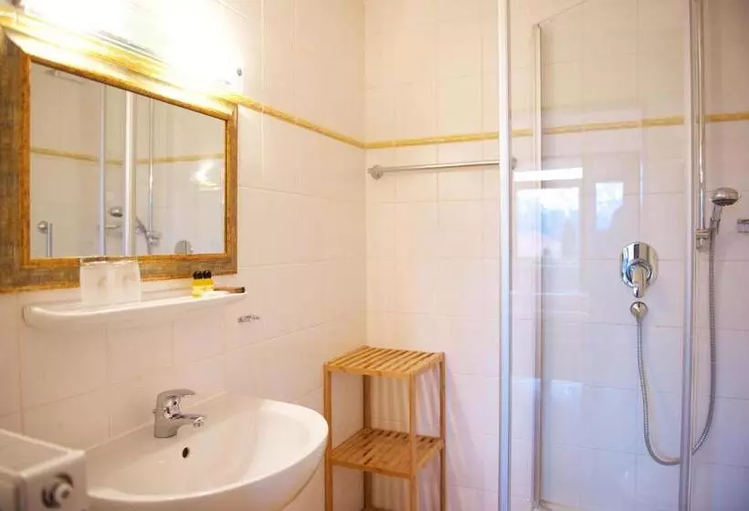 Отель Alpenglühn