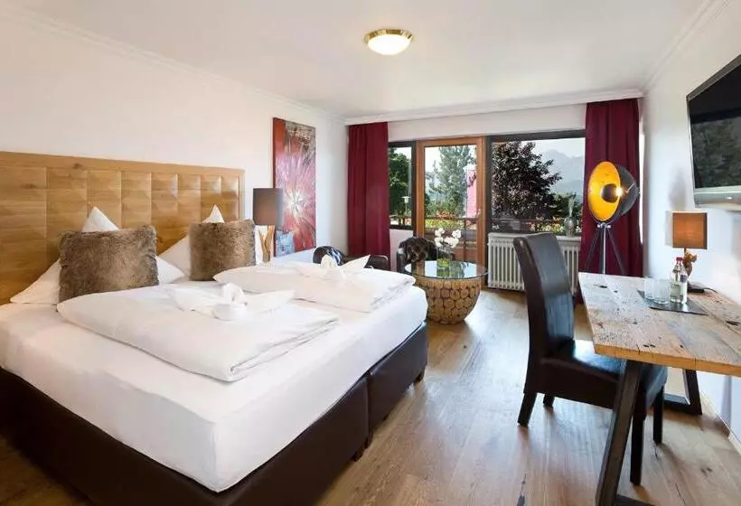 Отель Alpenglühn