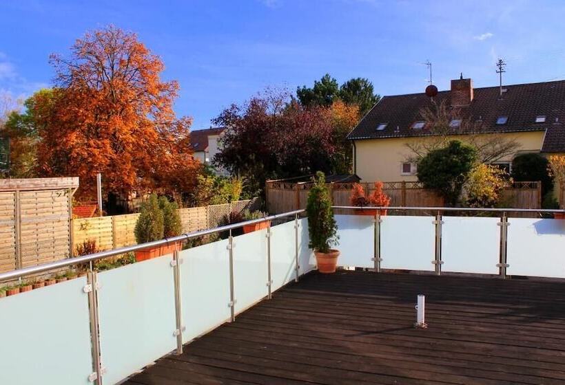 هتل Am Hirschgarten