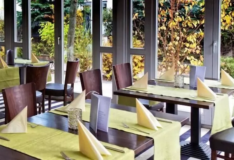 호텔 Ambiente Walldorf