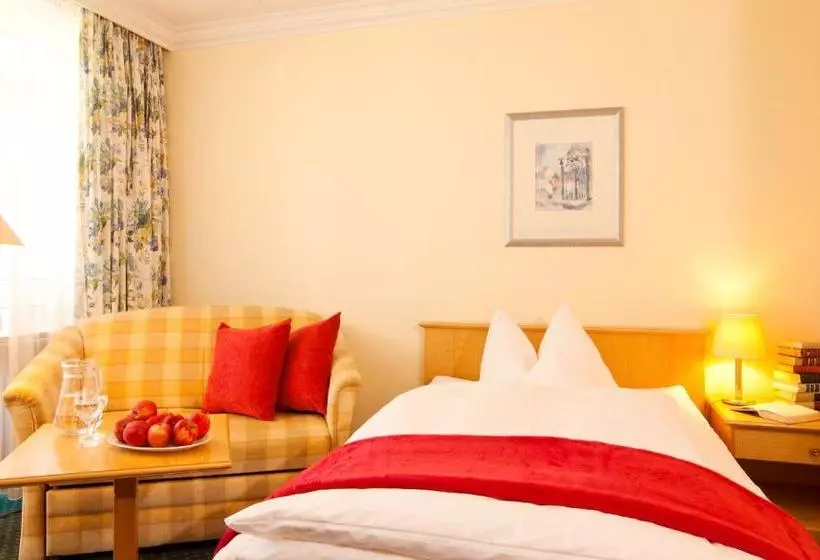 בית מלון כפרי Bayerischer Hof