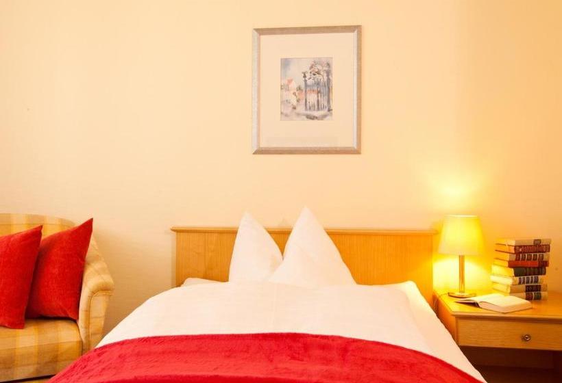 בית מלון כפרי Bayerischer Hof