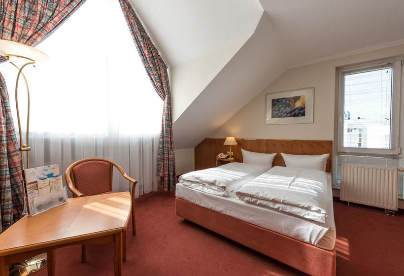 Отель Vinothek Boardinghouse