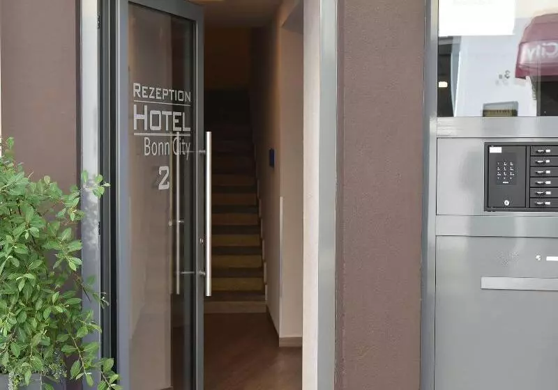Отель Bonn City