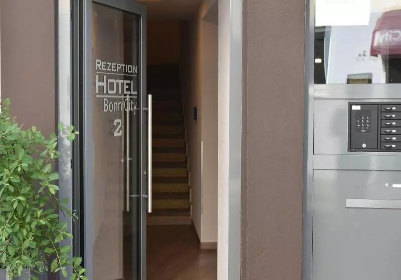 Отель Bonn City