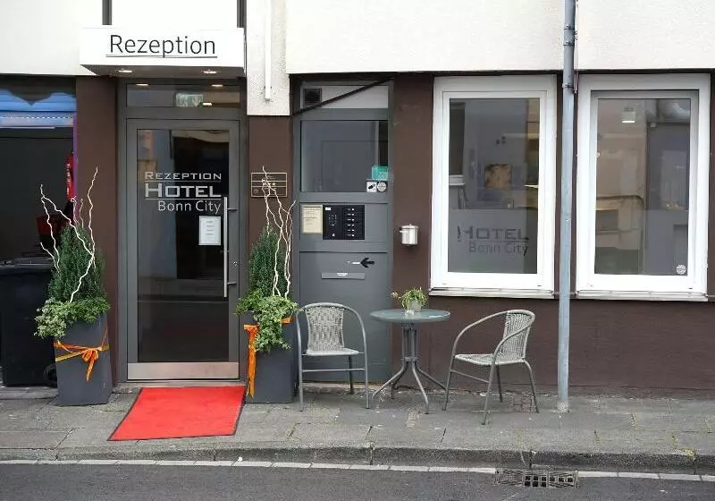 Отель Bonn City