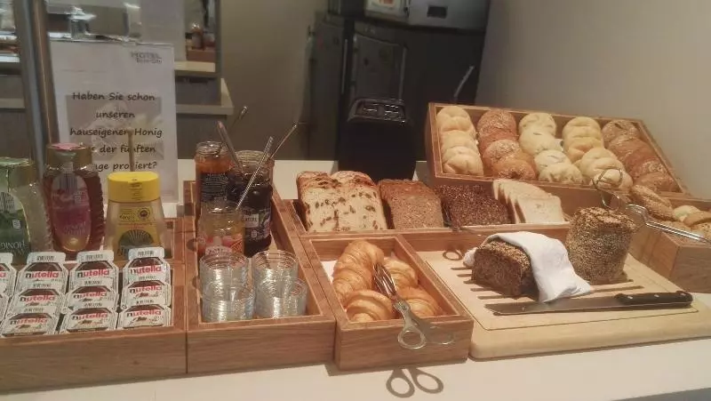 Отель Bonn City