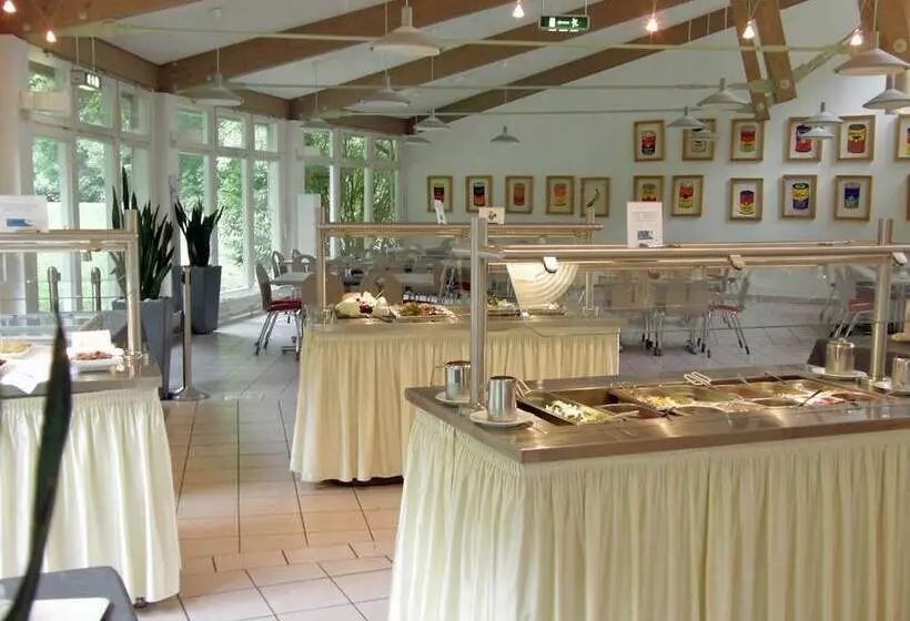 هتل Cjd Bonn Castell