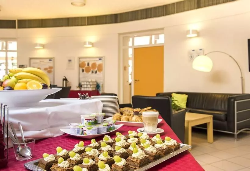 هتل Cjd Bonn Castell