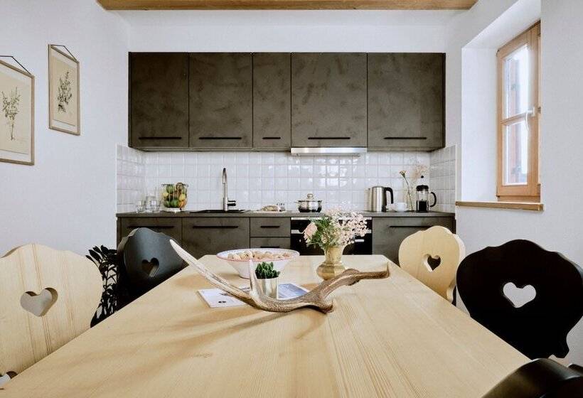 فندق Der Lederer Hof   Boutique Apartments