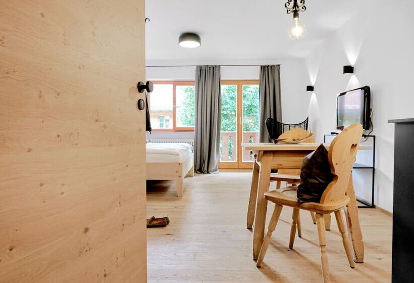 فندق Der Lederer Hof   Boutique Apartments