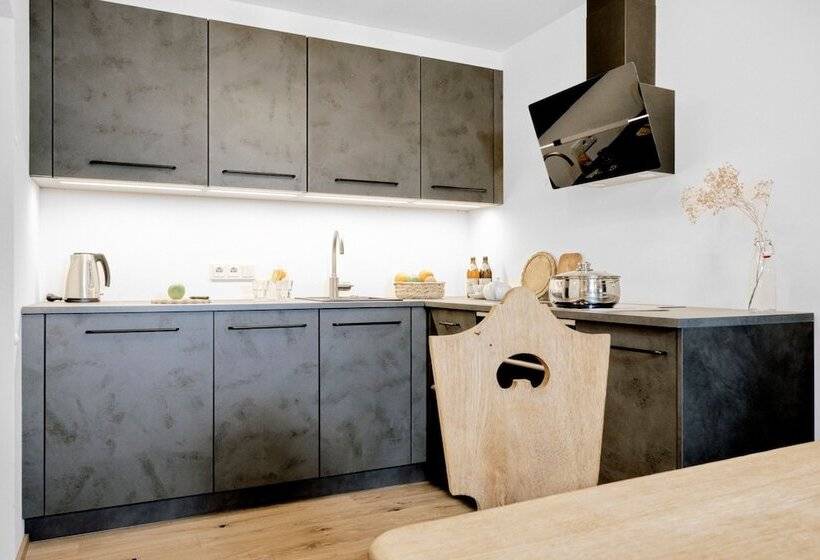 فندق Der Lederer Hof   Boutique Apartments