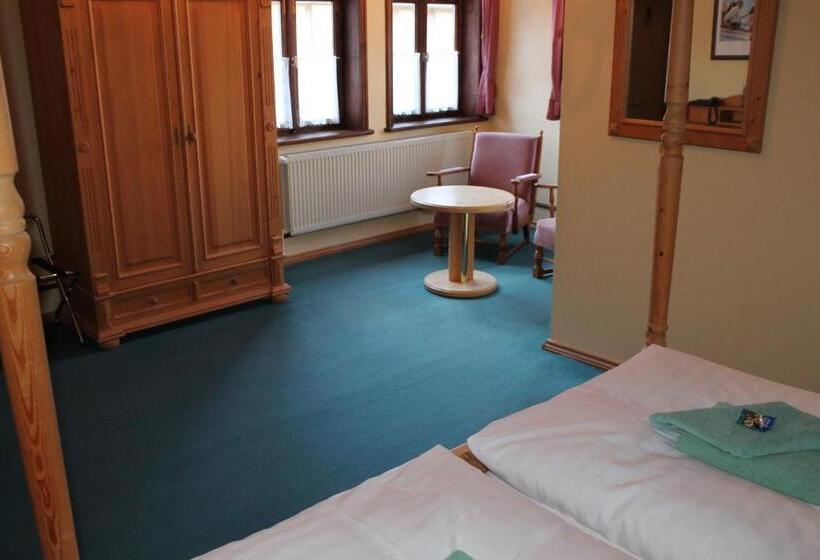 فندق Garni Am Dippeplatz