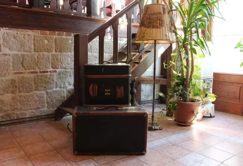 هتل Garni Am Dippeplatz