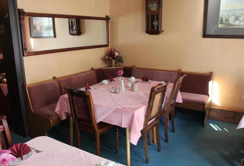 فندق Garni Am Dippeplatz