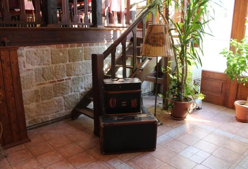 فندق Garni Am Dippeplatz