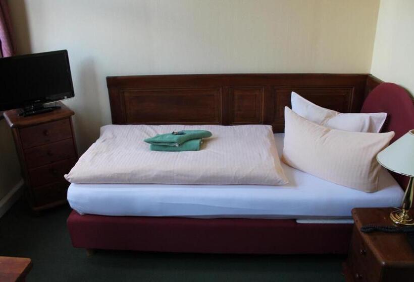 فندق Garni Am Dippeplatz