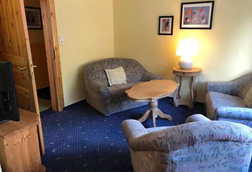 ホテル Garni Tonburg