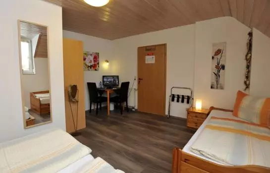 Pensão Gästehaus Glück Wir Haben Immer Eintrittskarten Für Den Europa-park Für Sie!