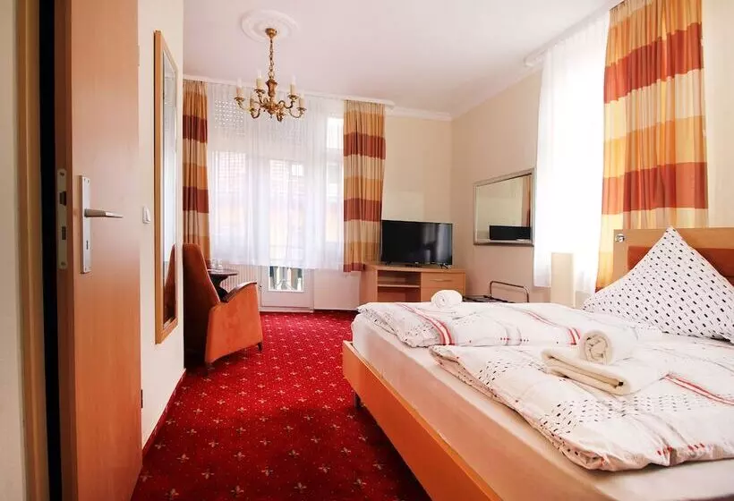 ホテル Neustädter Hof