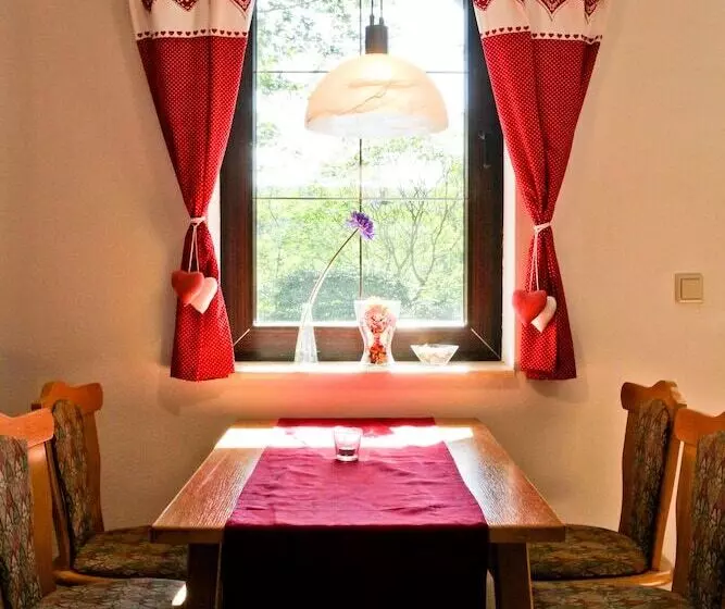 Otel Pension & Ferienwohnung Oberhof 810 M