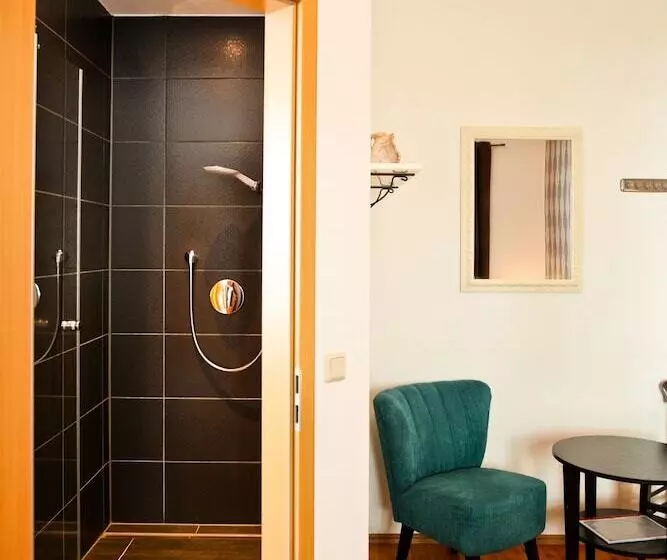 Otel Pension & Ferienwohnung Oberhof 810 M