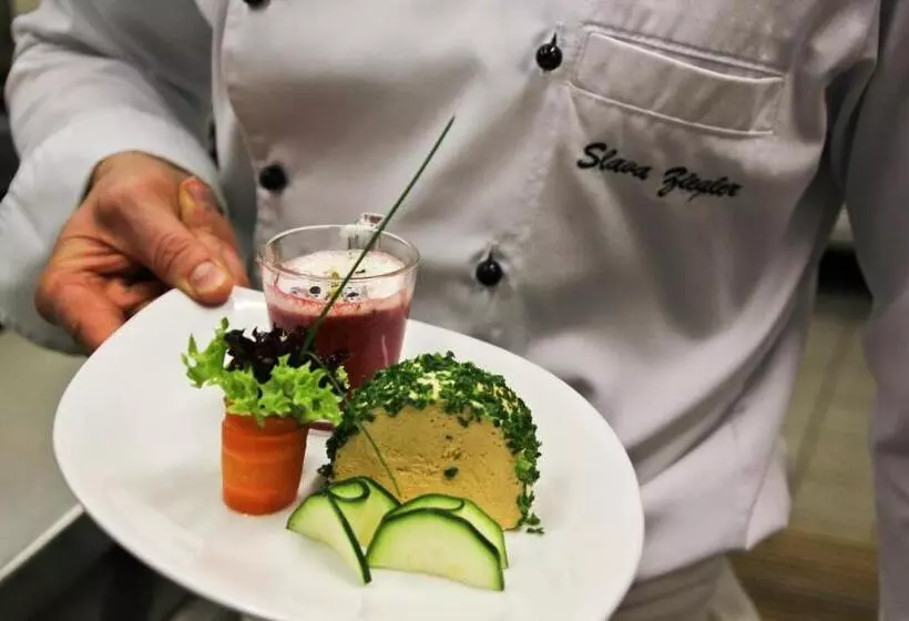 Hotel Restaurant Neu Meran