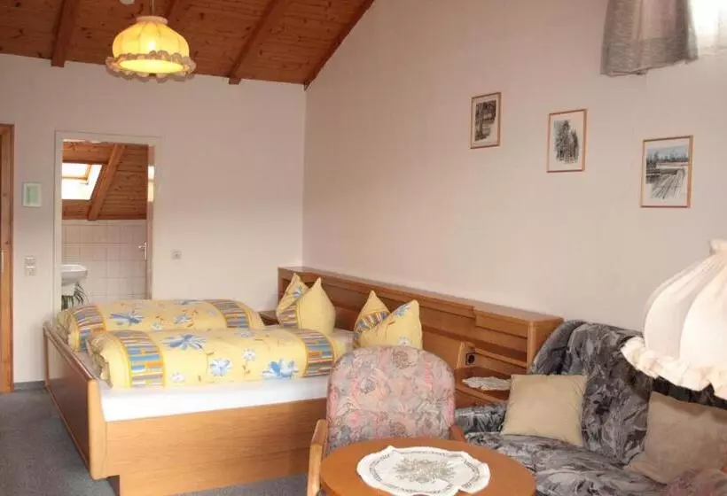 ホテル Schwarzwald Gasthof Hirsch