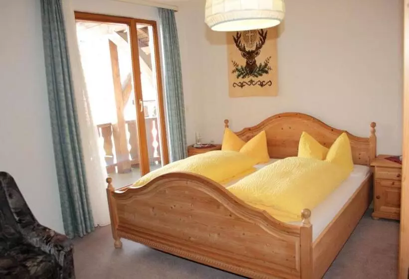 ホテル Schwarzwald Gasthof Hirsch