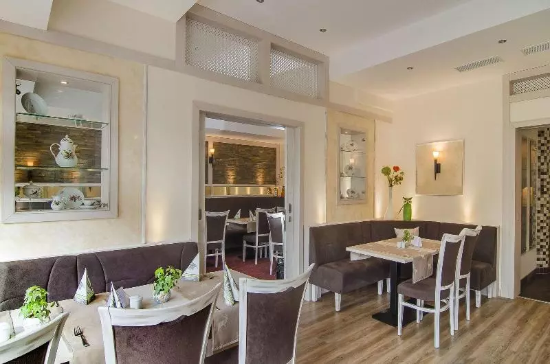 Отель Walpurgishof