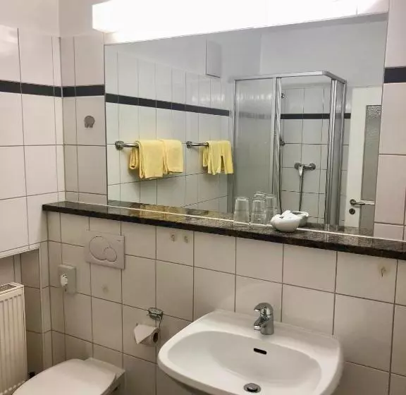 Пансион Gästehaus Maria Theresia  Garni