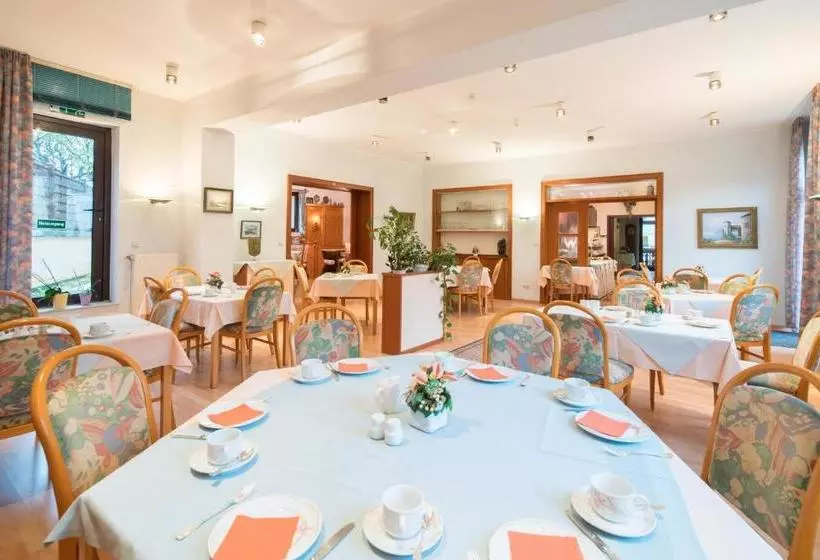 בית מלון כפרי Barbarossa Garni Bei Hanau