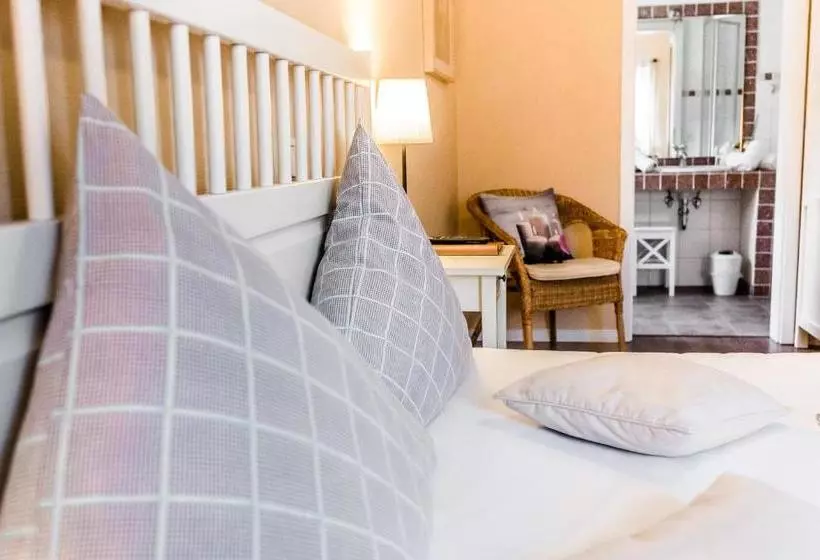 Отель Auszeit Neunkirchen Seelscheid