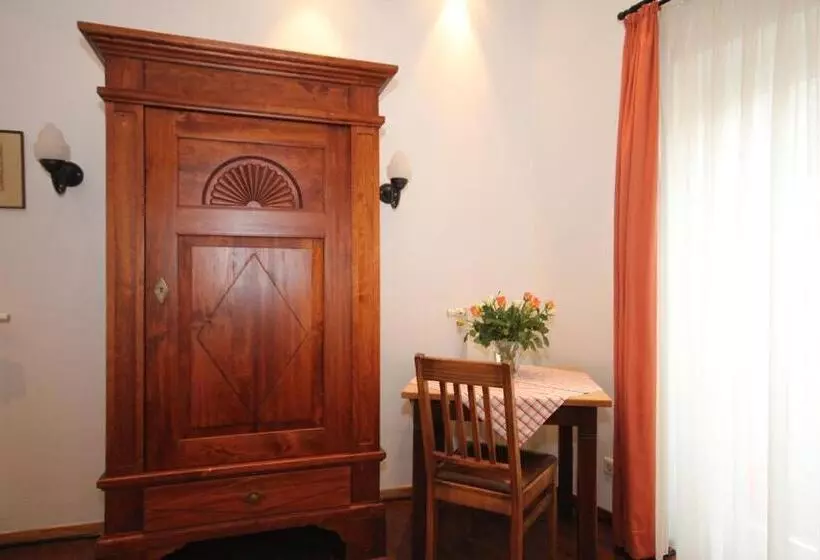 Отель Drei Linden