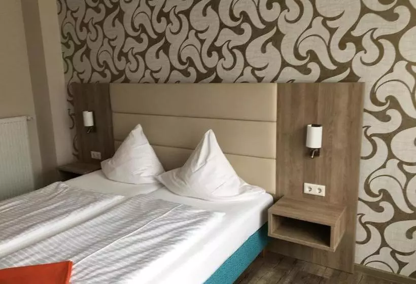 Отель Forsthaus Am Möhnesee