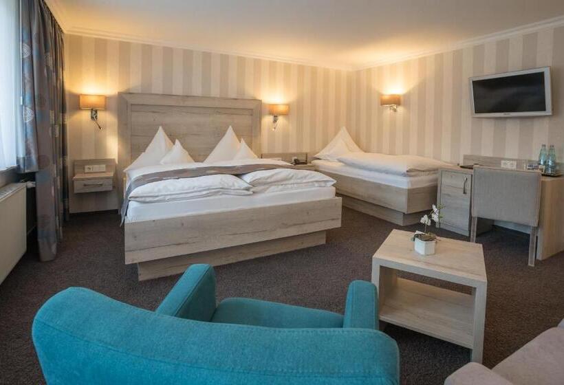 هتل Garni Fürst Von Waldeck