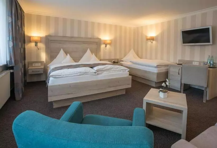 هتل Garni Fürst Von Waldeck