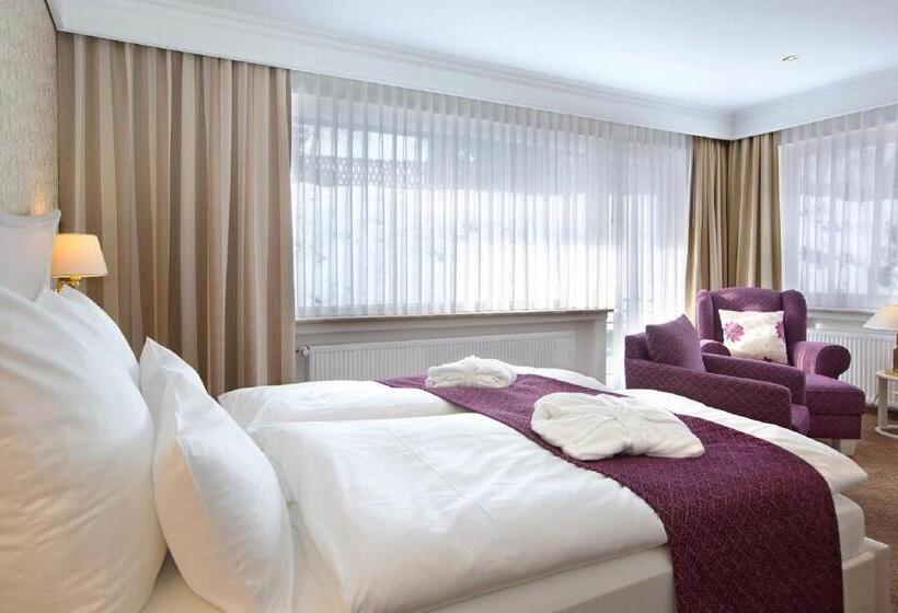 هتل Garni Fürst Von Waldeck